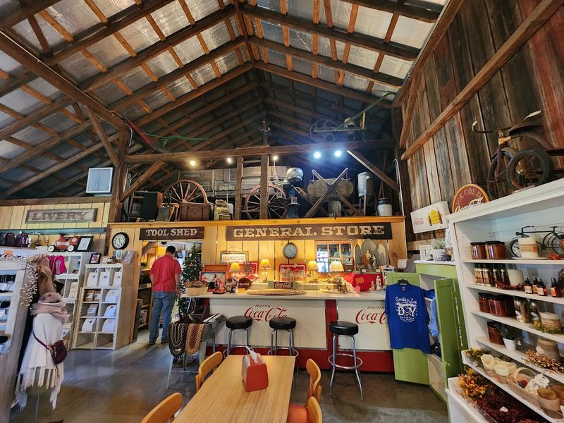 Barn-N-Bunk Farm Market, Trenton