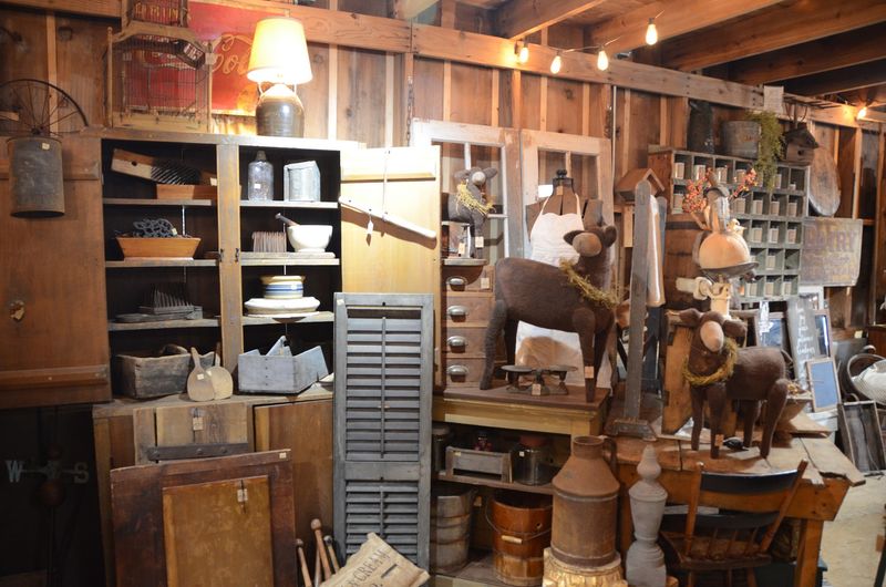 Barn Style Primitives, Rolling Prairie