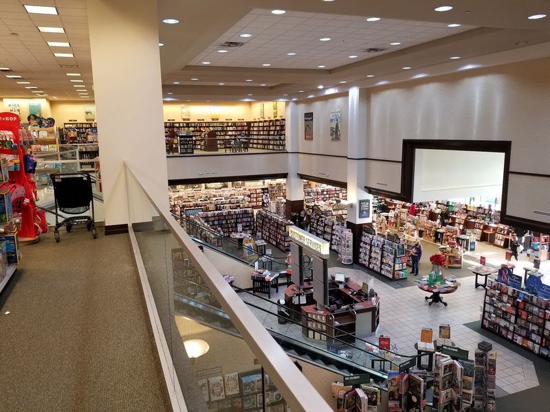 Barnes And Noble Akron, Akron
