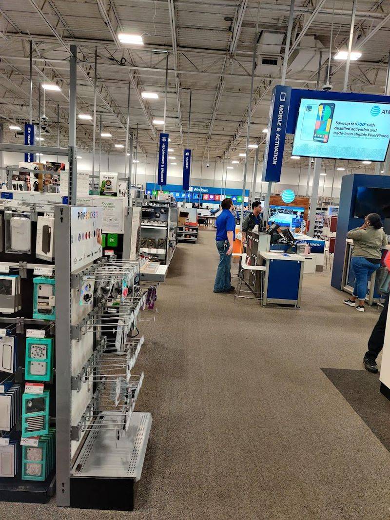 Best Buy Brings The Tech Lover's Paradise