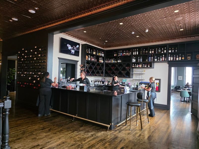 Barrel & Vine