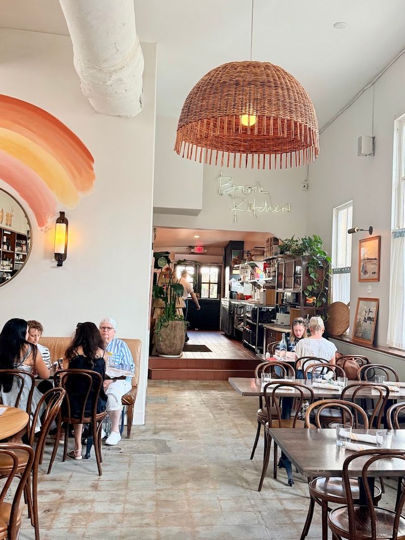 Basic Kitchen, Charleston