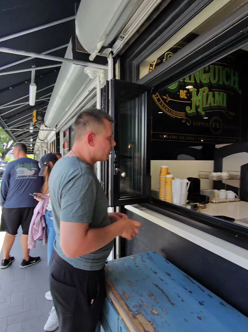 Service Style And Tips For The Line