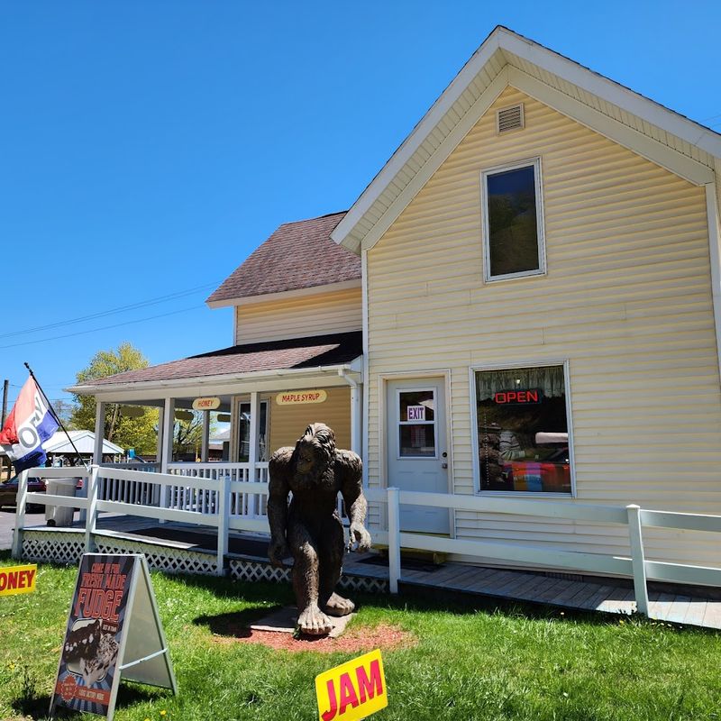 Muldoons Pasties & Gifts, Munising