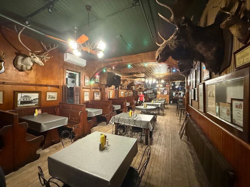 Sleder’s Family Tavern, Traverse City