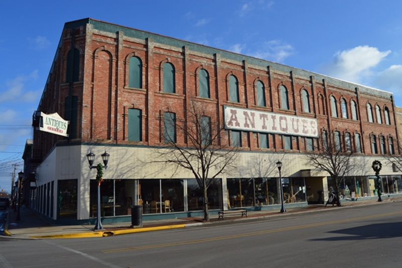 Bay City Antique Center