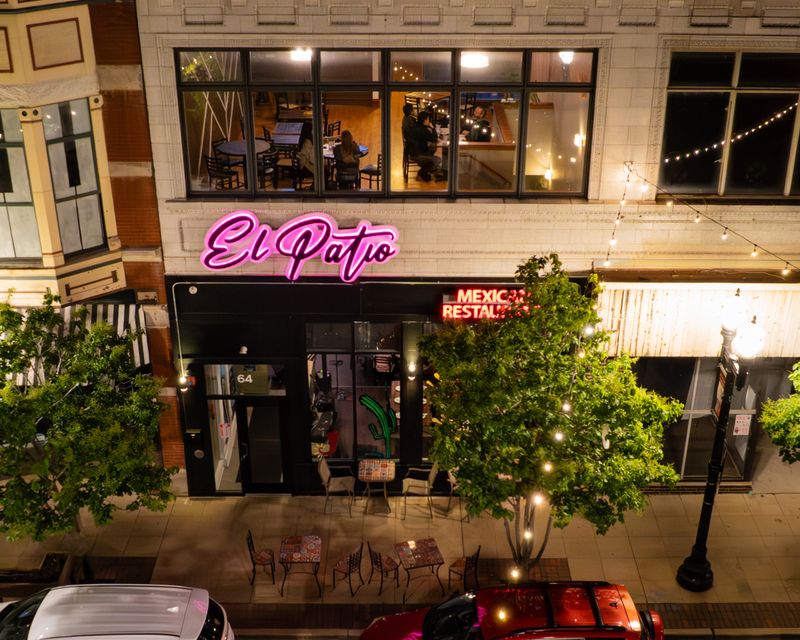 El Patio of Elgin, Elgin, Illinois