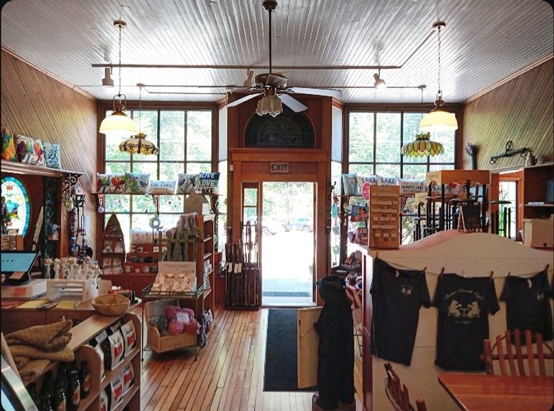 Bear Creek Cafe, Bear Creek Village