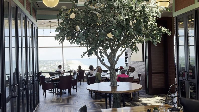 Orion's Roof Garden And Dining, Virginia Beach