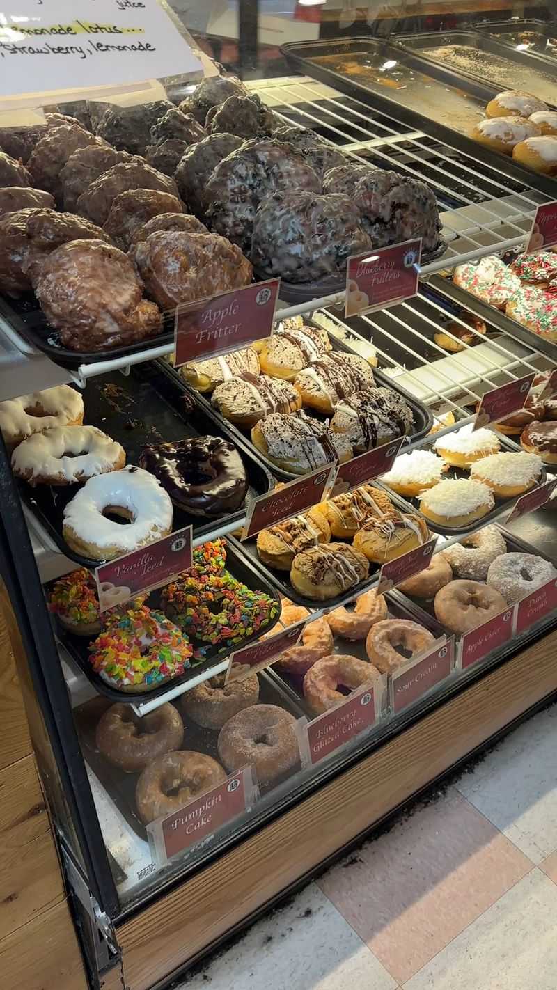 Beiler's Doughnuts Are Soft, Fresh, And Dangerously Hard To Resist