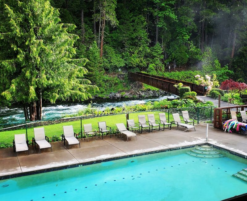 Belknap Hot Springs