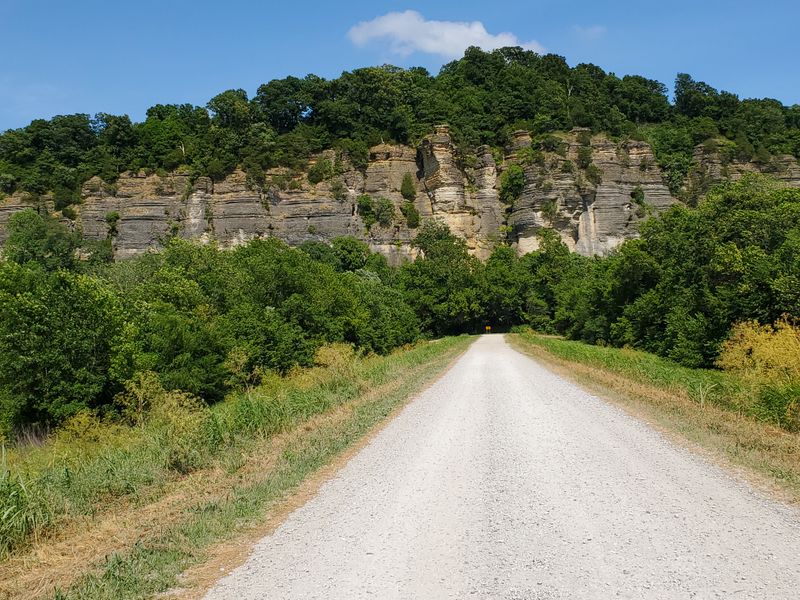 Hicks Dome To Herod: Geology Underfoot