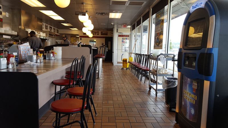 Waffle House, Little Rock