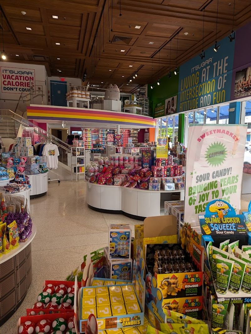 IT'SUGAR Flagship Miami