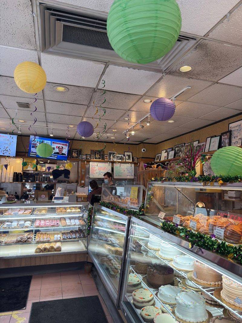 Bennison's Bakery (Est. 1938)