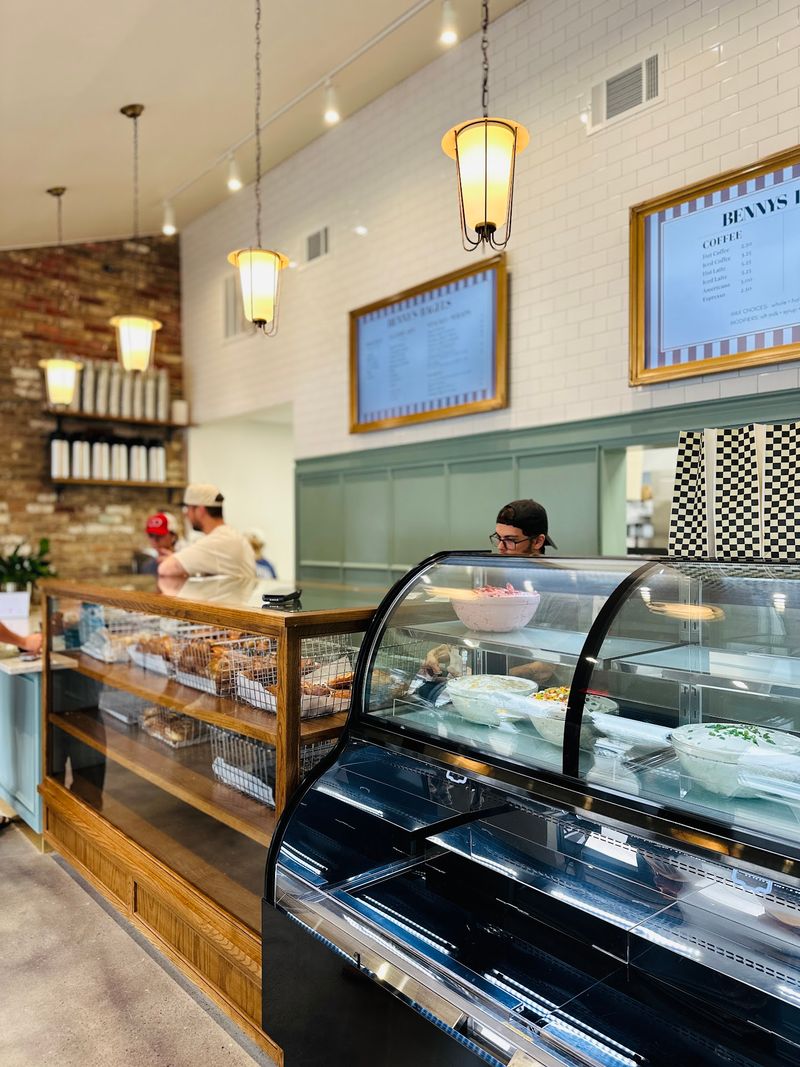 Benny's Bagels, Fayetteville