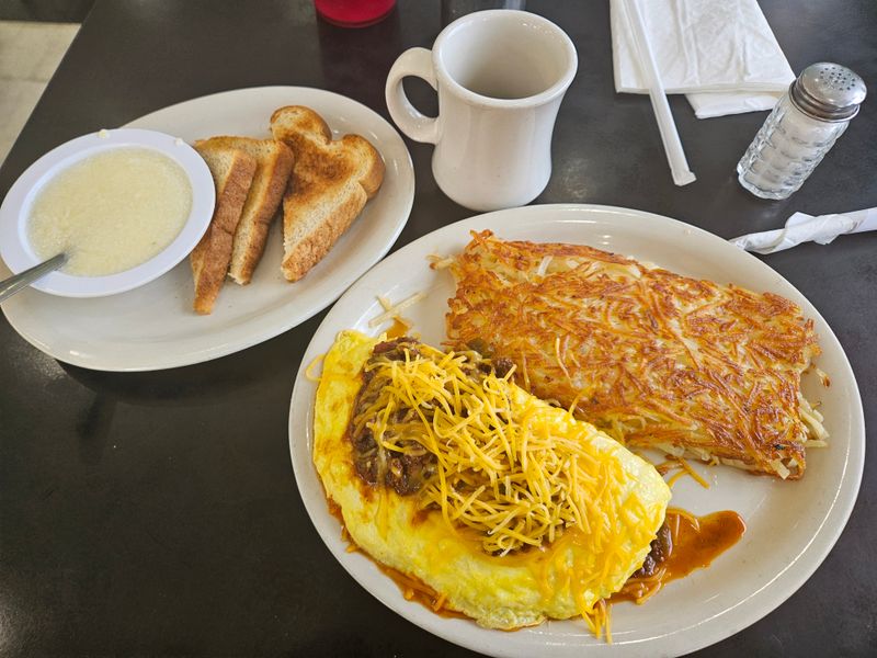 Lucy's Diner - Rogers