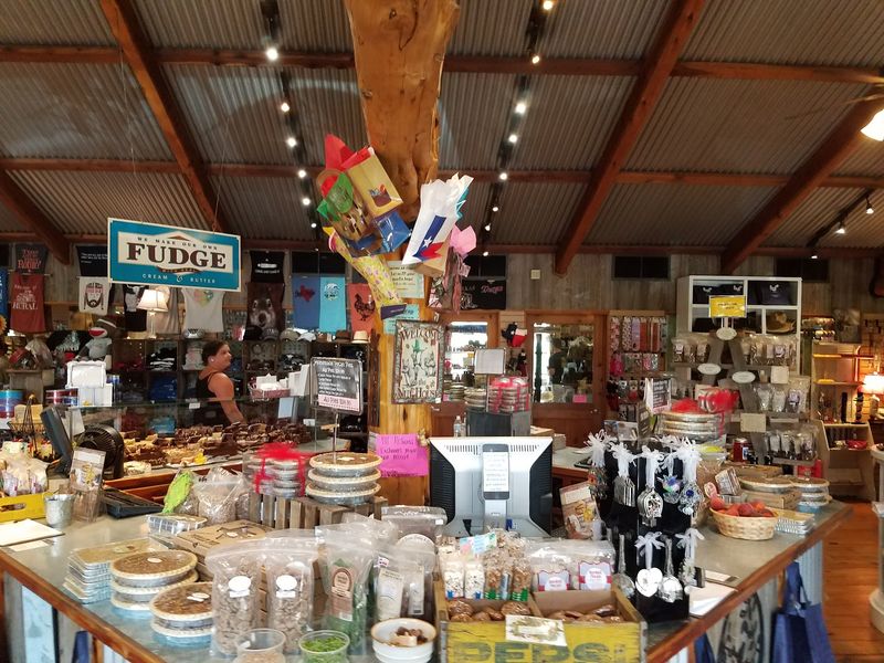 Berdoll Pecan Candy And Gift Company