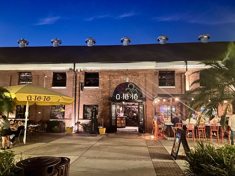 Gibson's Bar & Steakhouse - Chicago's Meat-Cutting Masters