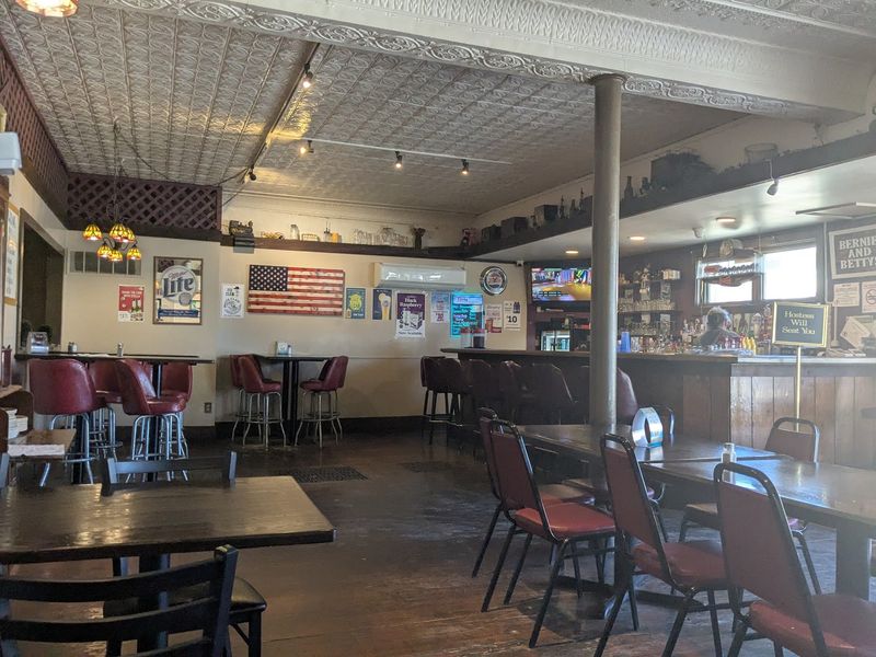 Bernie & Betty's Pizza Bernie & Betty's Pizza