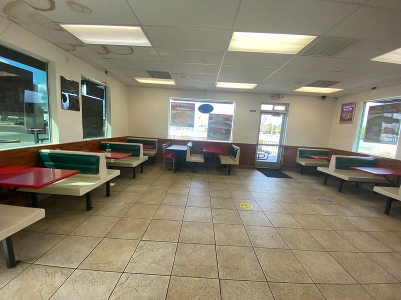 Super Burger Drive-In – Reedley, California