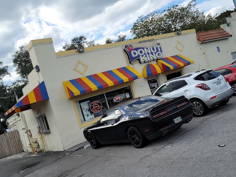 Best Tips For First-Time Visitors To The Donut King
