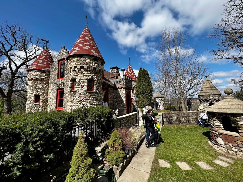 Bettendorf Castle, Fox River Grove