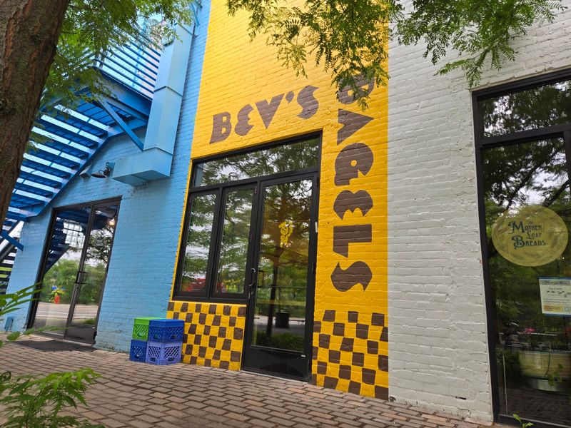 Bev’s Bagels