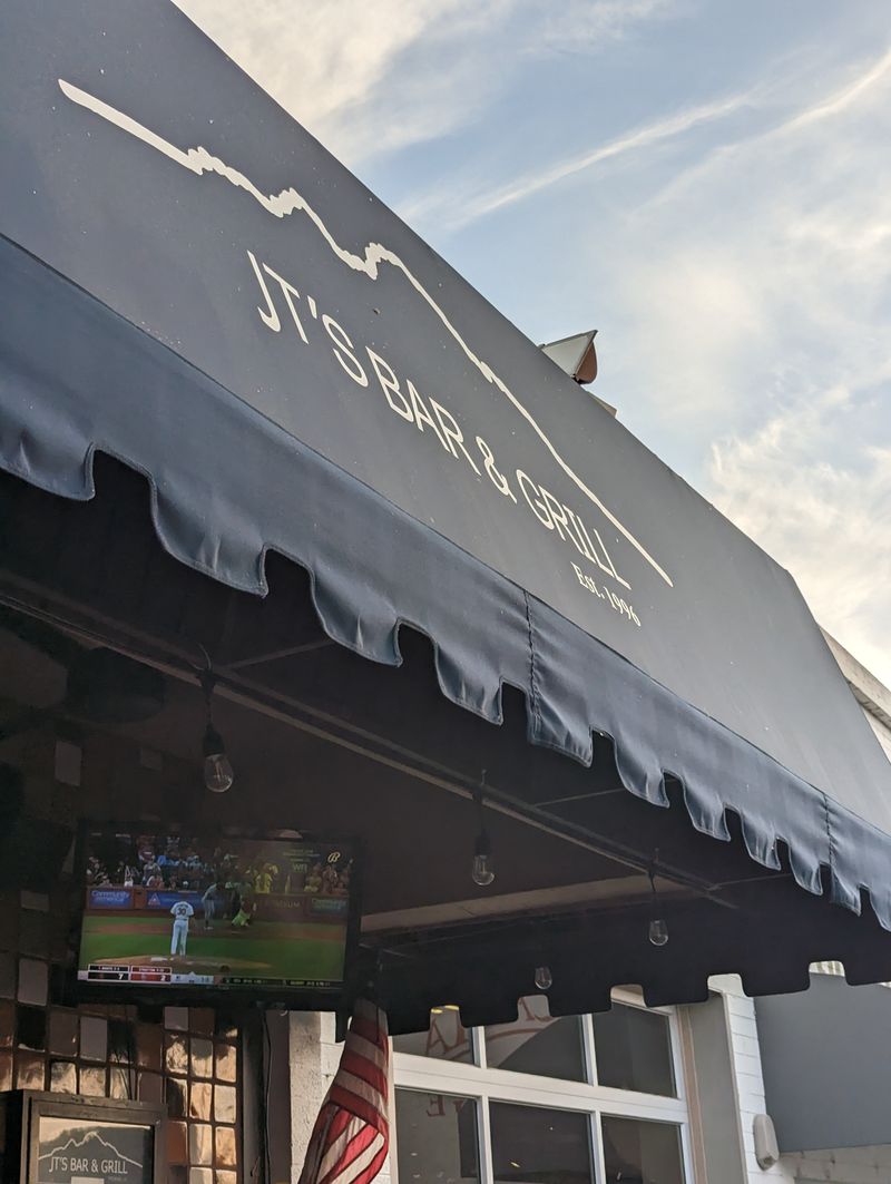 A Place Where Regulars And Newcomers Become Fast Friends