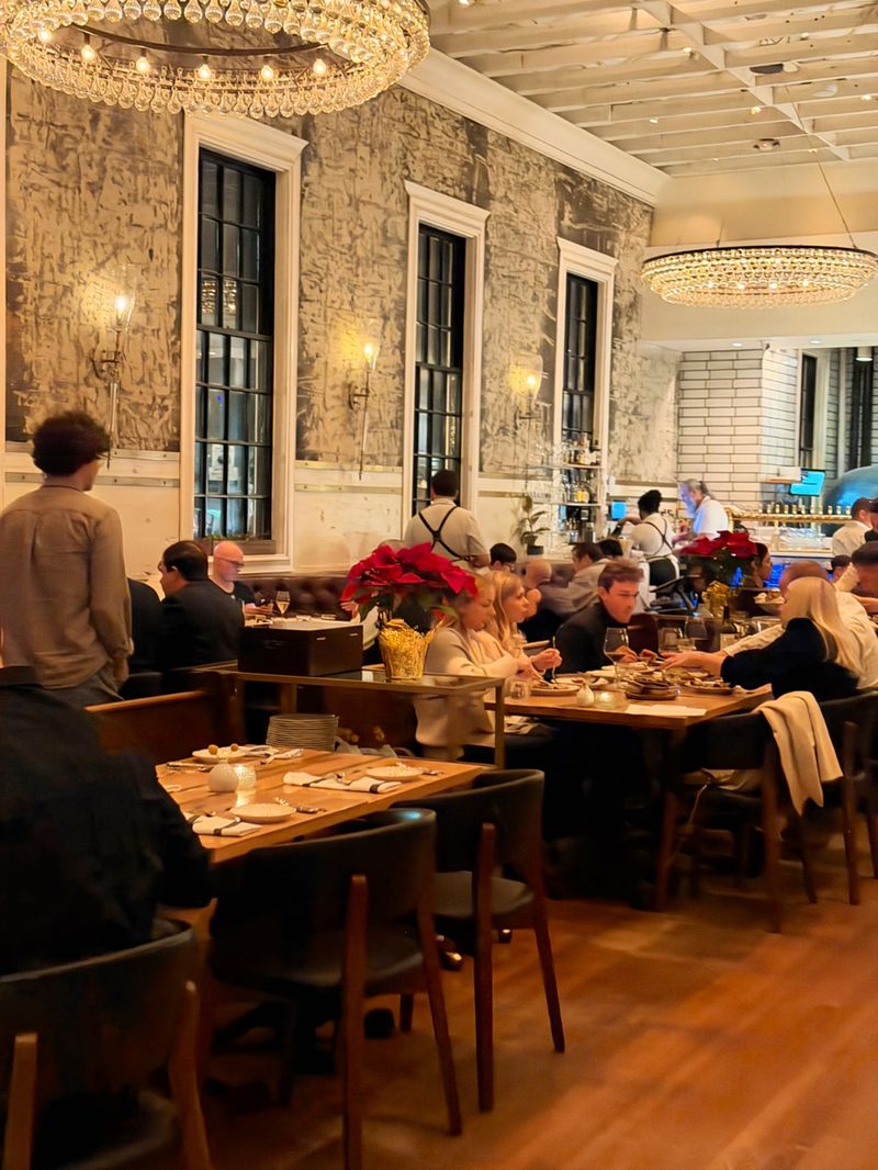 Supperland, Charlotte