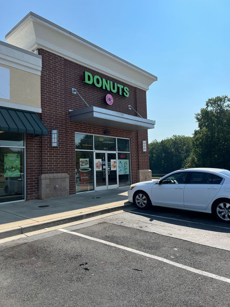 Lickin' Good Donuts – Simpsonville