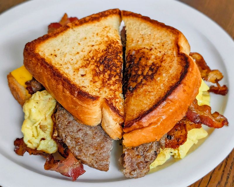 Big Breakfast Plates For Big Appetites