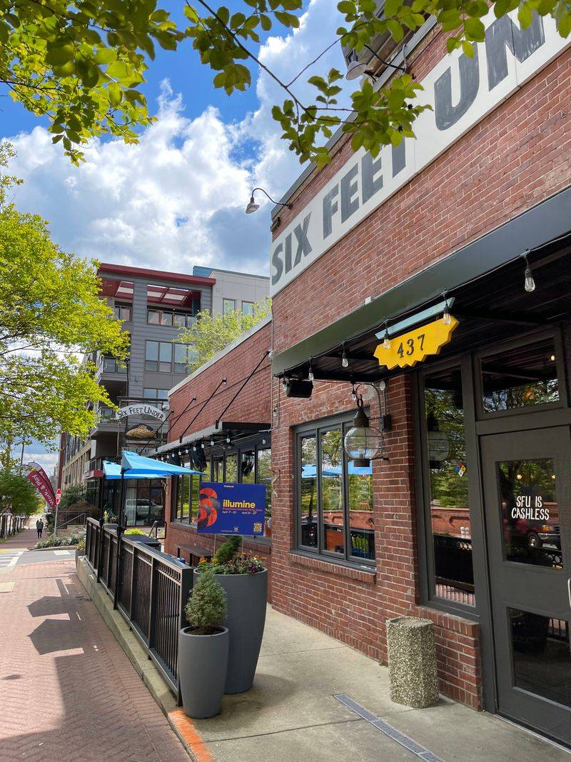 Six Feet Under Pub & Fish House (Grant Park) — 437 Memorial Dr SE Suite #1A, Atlanta