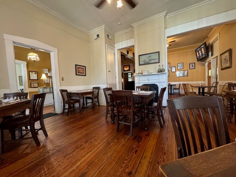 Smokin' Joes BBQ & Diner - Broken Arrow's Blue Collar Gem