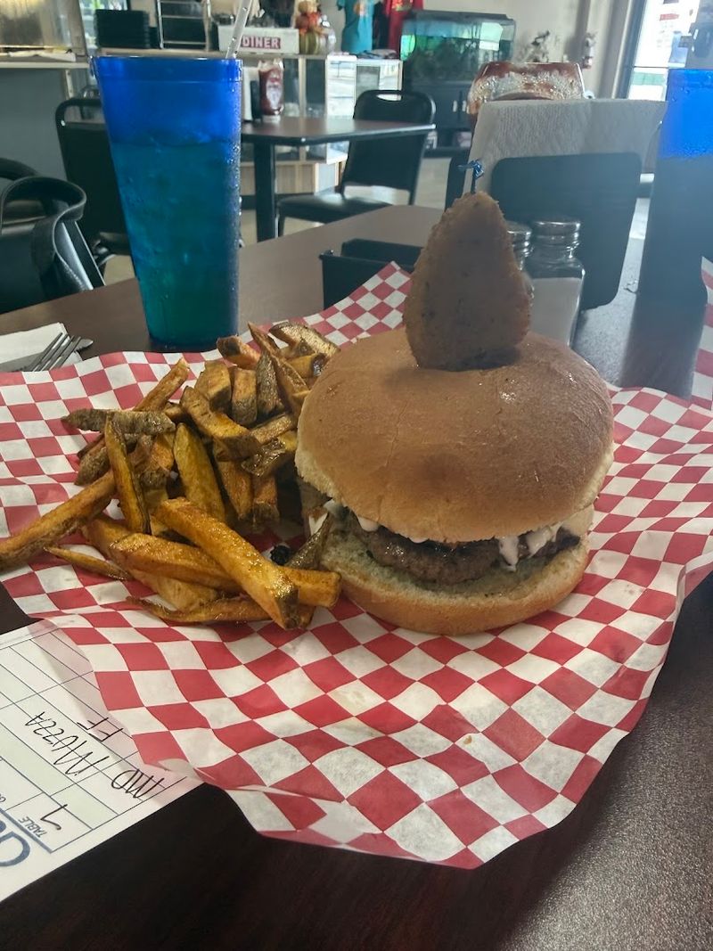 Bubba Burger At Momma's Diner, Pine Bluff