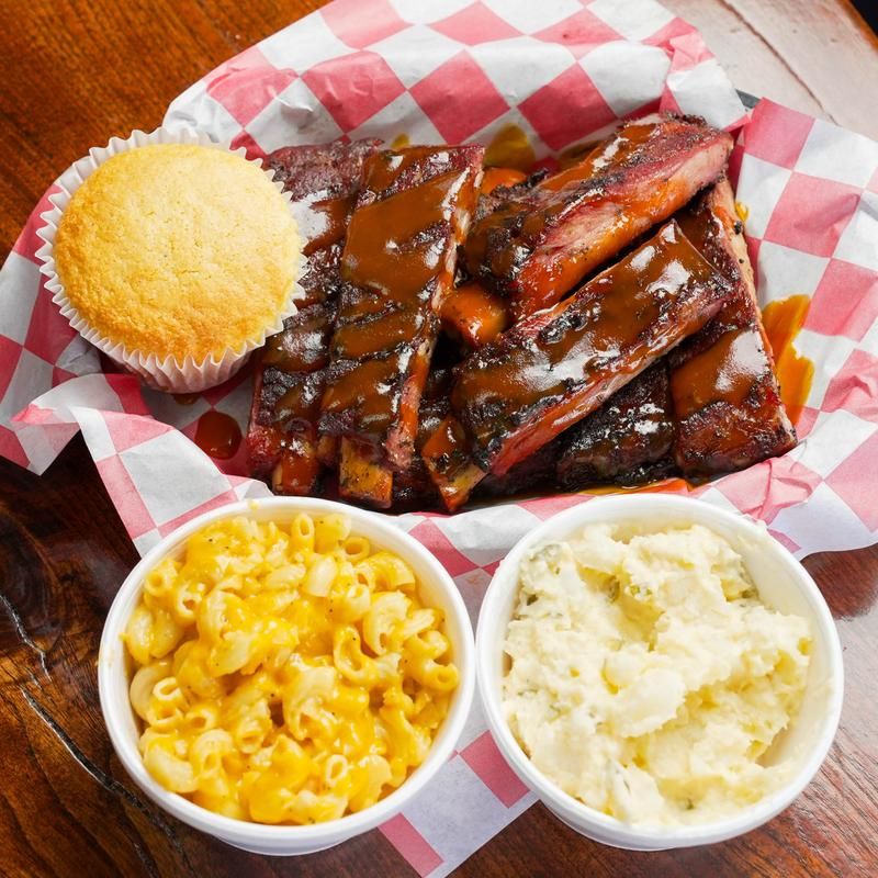 Big Eu'es BBQ, Cuyahoga Falls Big Eu'es BBQ, Cuyahoga Falls