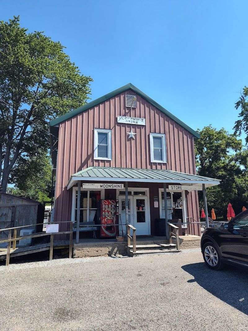 Moonshine Store, Martinsville