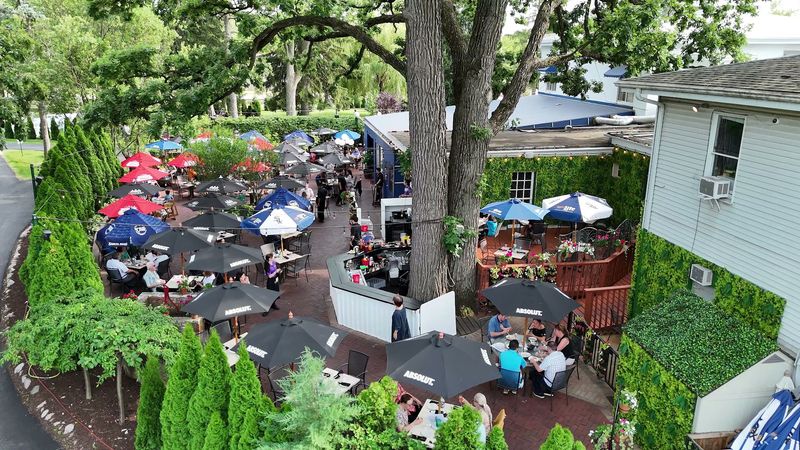 Meson Sabika, Naperville