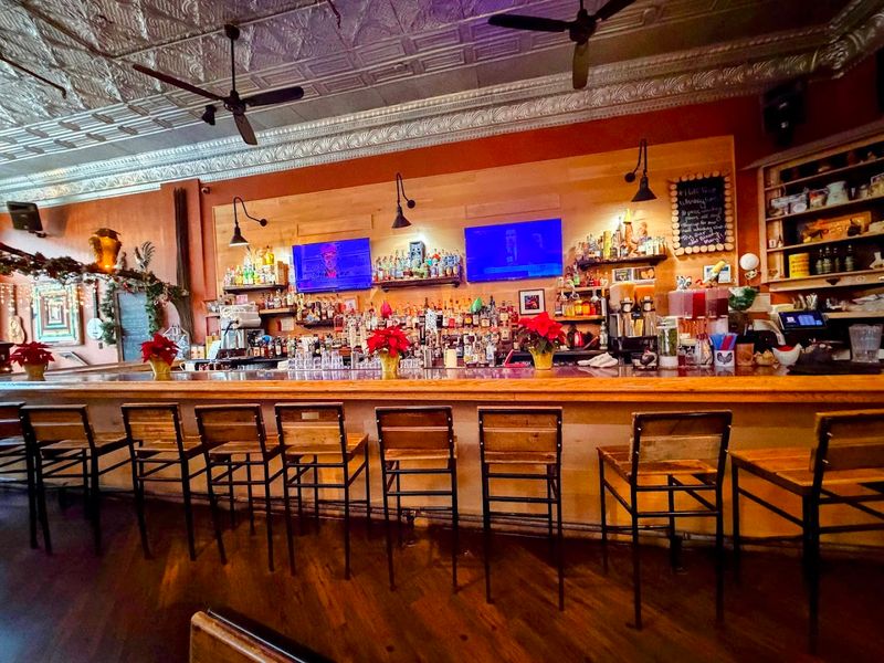 Watson's Shack & Rail – Champaign