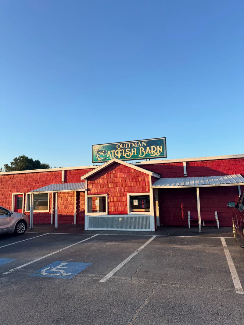 Quitman Catfish Barn — Quitman, AR