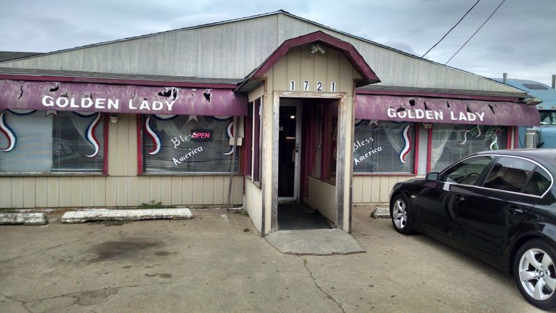 Golden Lady Restaurant — Texarkana