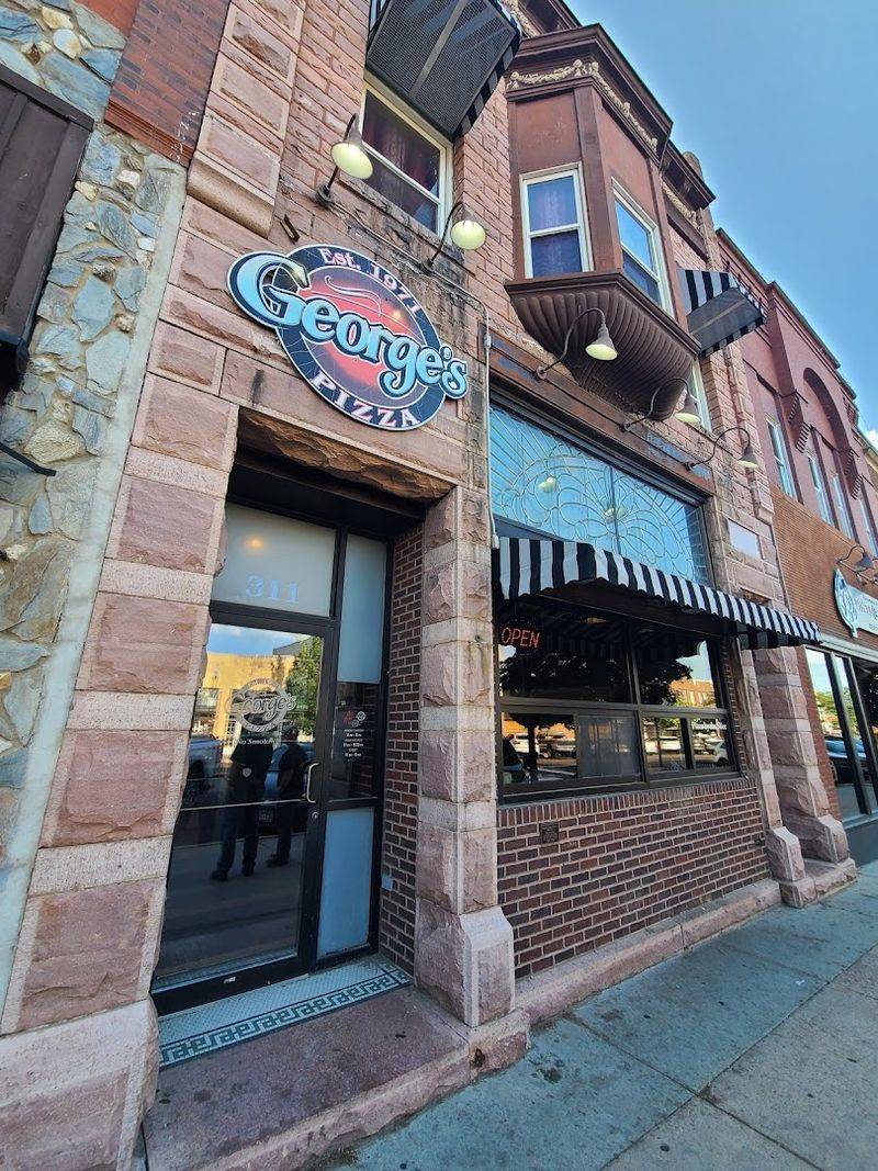 George's Pizza