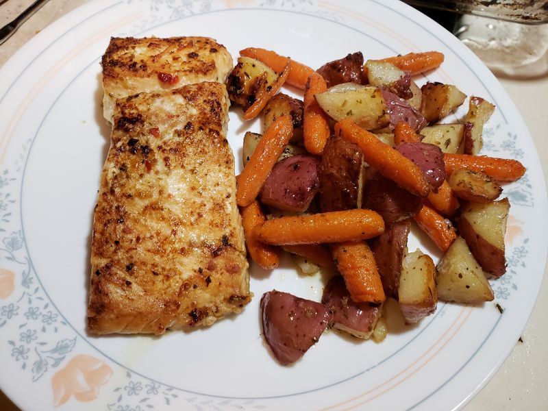 Krueger’s Fish Market (Mackinaw City)