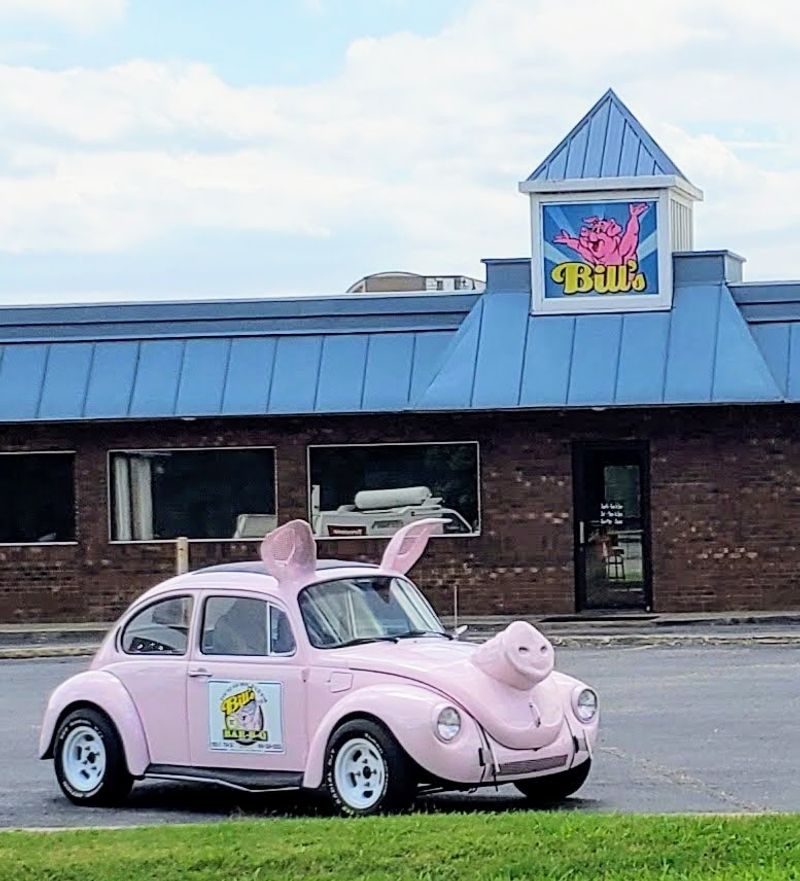 Bill's Bar-B-Q, Metropolis