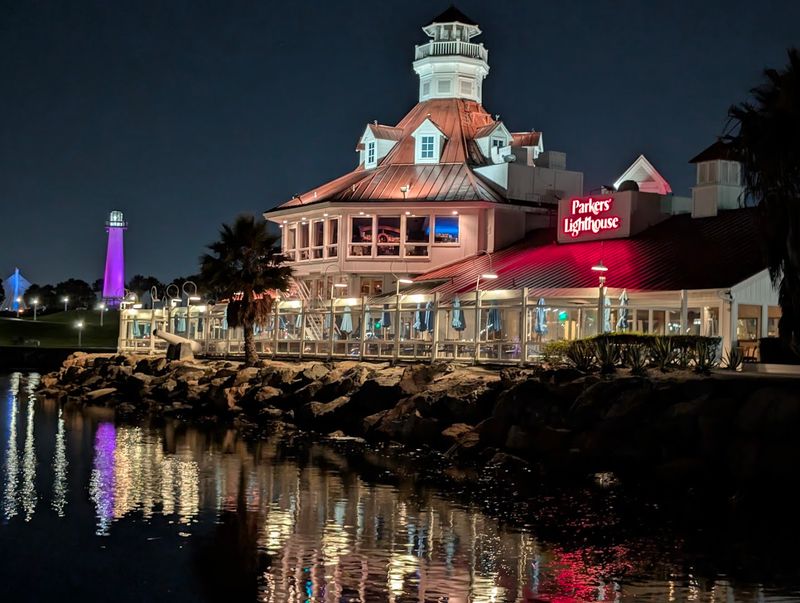Lighthouse Oceanfront Resort Near Long Beach
