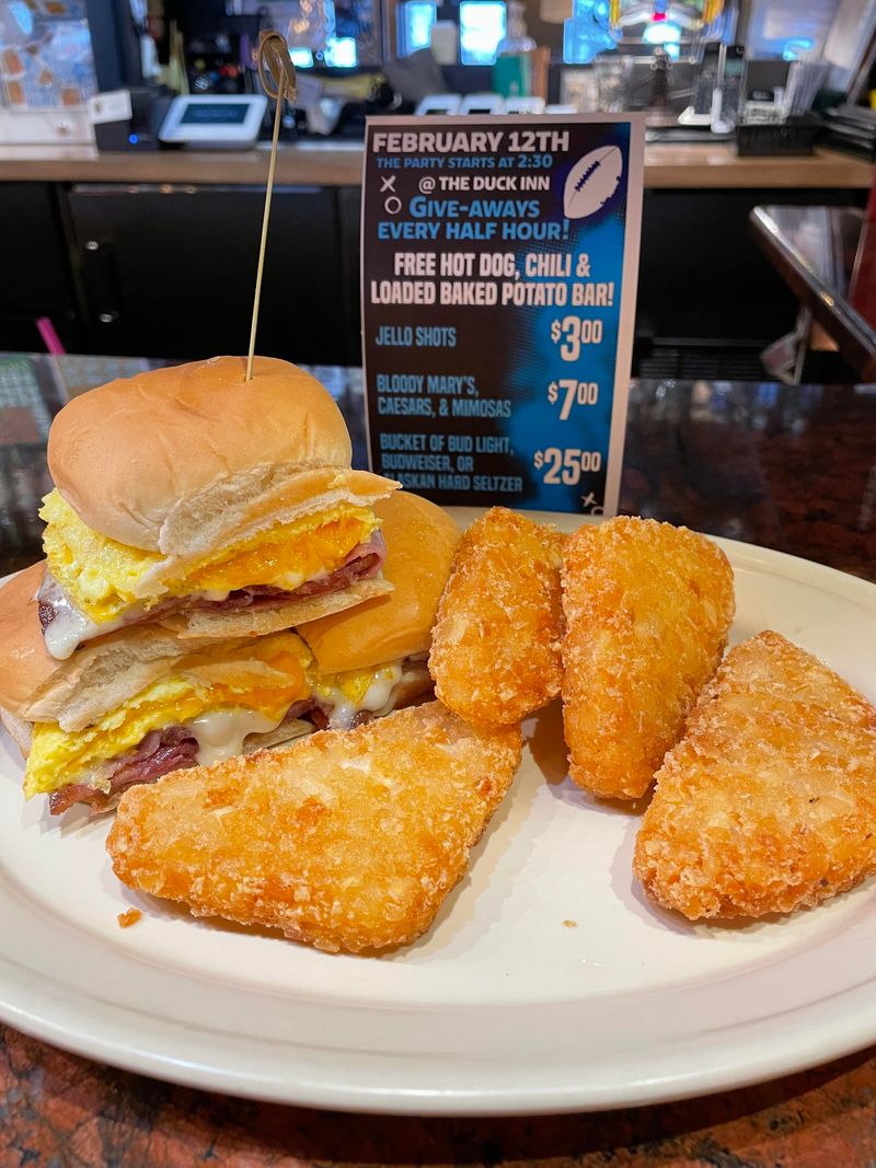 The Duck Inn – Bridgeport (South Side)