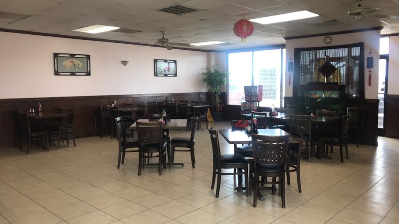 Bin's Restaurant, Wynne