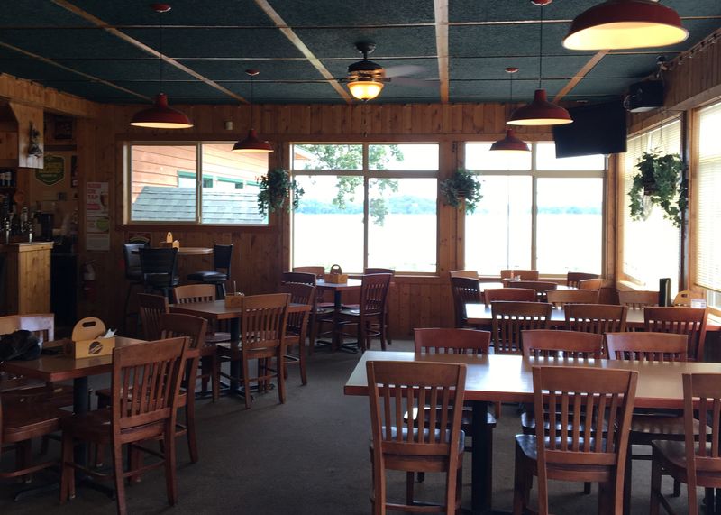 Waterfront Lakeside Grille – New Richland