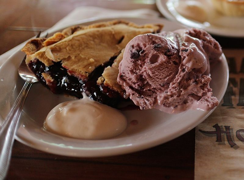 Wild Berry Pies And Cobblers