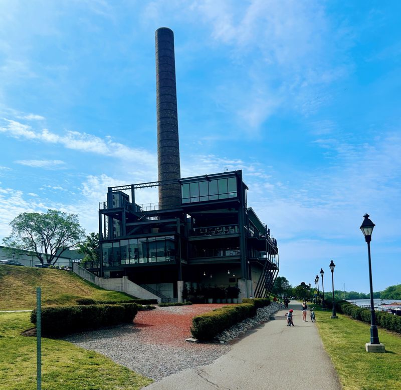 The Boathouse at Rocketts Landing